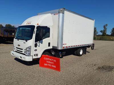 Chevrolet 4500HD 16 ft Box Truck - 215HP, 6 Speed Automatic, Roll up Door, Liftgate