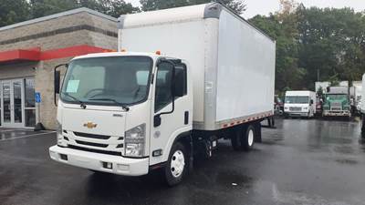 Chevrolet 4500HD 16 ft Box Truck - 215HP, 6 Speed Automatic, Roll up Door, Liftgate