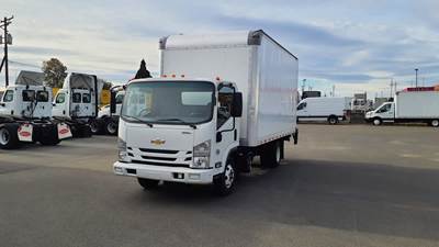 Chevrolet 4500HD 16 ft Box Truck - 215HP, 6 Speed Automatic, Roll up Door, Liftgate