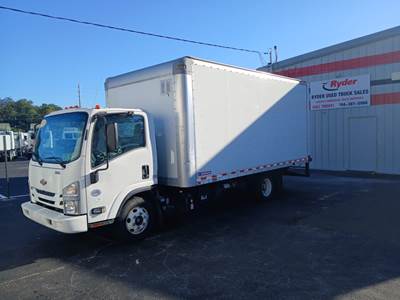 Chevrolet 4500HD 16 ft Box Truck - 215HP, 6 Speed Automatic, Roll up Door