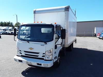 Chevrolet 4500HD 16 ft Box Truck - 215HP, 6 Speed Automatic, Roll up Door, Liftgate