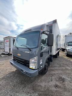 Chevrolet 4500XD 16 ft Box Truck - 215HP, 6 Speed Automatic, Roll up Door, Liftgate