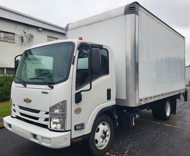 Chevrolet 4500XD 16 ft Box Truck - 215HP, 6 Speed Automatic, Roll up Door, Liftgate
