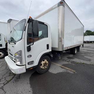 Chevrolet LCF5500HD 20 ft Box Truck - 215HP, 6 Speed Automatic, Roll up Door, Liftgate