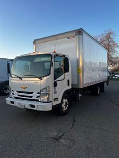 Chevrolet LCF5500HD 18 ft Box Truck - 215HP, 6 Speed Automatic, Roll up Door, Liftgate