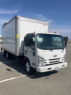 Chevrolet LCF5500HD 18 ft Box Truck - 215HP, 6 Speed Automatic, Roll up Door, Liftgate