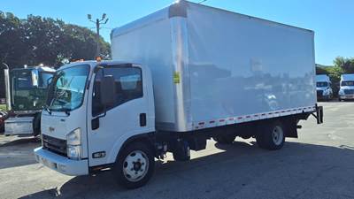 Chevrolet LCF5500HD 18 ft Box Truck - 215HP, 6 Speed Automatic, Roll up Door, Liftgate
