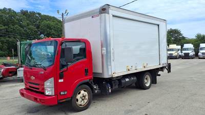 Chevrolet LCF5500HD 16 ft Box Truck - 215HP, 6 Speed Automatic, Roll up Door, Liftgate