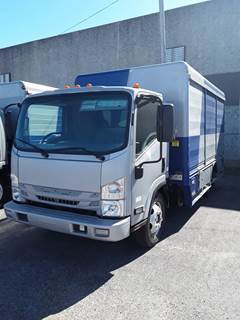 Chevrolet LCF5500XD 12 ft Box Truck - 215HP, 6 Speed Automatic