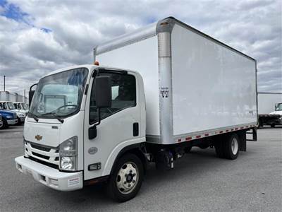 Chevrolet LCF5500XD 18 ft Box Truck - 215HP, 6 Speed Automatic, Swing Door