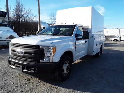 Ford F-350 11 ft Box Truck - 397HP, 5 Speed Automatic, Roll up Door, Liftgate