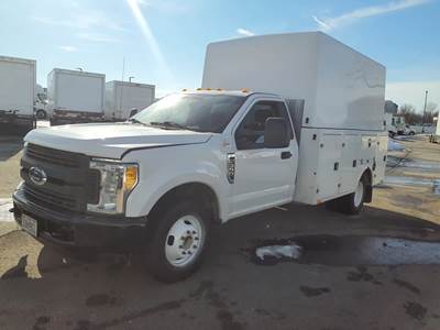 Ford F-350 11 ft Box Truck - 397HP, 6 Speed Automatic, Roll up Door, Liftgate