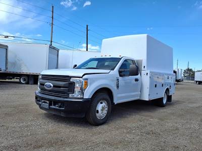 Ford F-350 11 ft Box Truck - 397HP, 5 Speed Automatic, Roll up Door, Liftgate