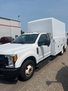 Ford F-350 11 ft Box Truck - 397HP, 5 Speed Automatic, Roll up Door, Liftgate