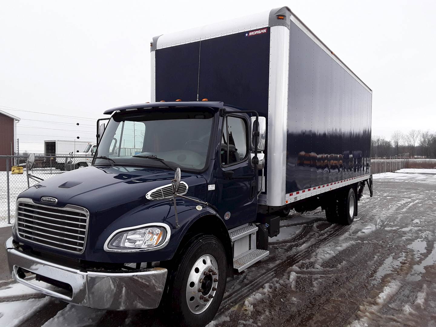 2017 Freightliner M2 106 26 ft Box Truck - 280HP, 6 Speed Manual, Roll