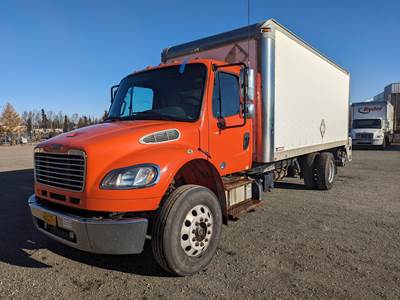 Freightliner M2 106 20 ft Box Truck - 300HP, 6, Roll up Door, Liftgate