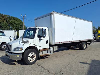 Freightliner M2 106 26 ft Box Truck - 280HP, 6 Speed Automatic, Roll up Door, Liftgate