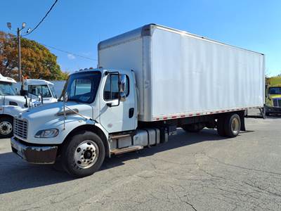Freightliner M2 106 26 ft Box Truck - 240HP, 6 Speed Automatic, Roll up Door