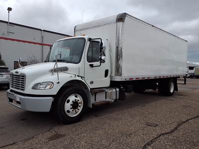 Freightliner M2 106 24 ft Box Truck - 260HP, 6 Speed Automatic, Roll up Door