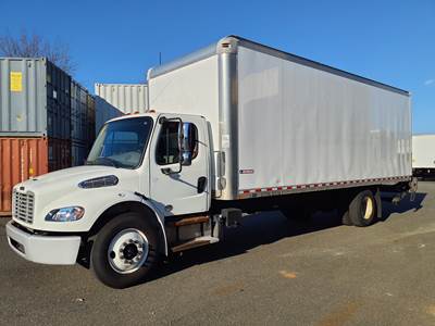 Freightliner M2 106 26 ft Box Truck - 230HP, 6 Speed Automatic, Roll up Door, Liftgate