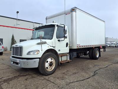 Freightliner M2 106 18 ft Box Truck - 240HP, 6 Speed Automatic, Roll up Door