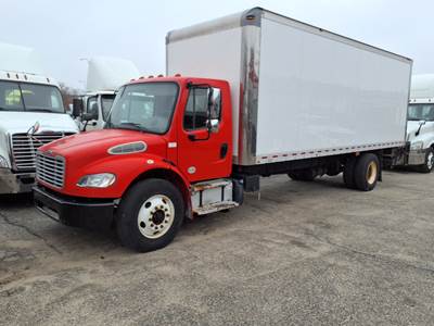 Freightliner M2 106 24 ft Box Truck - 280HP, 9 Speed Automatic, Roll up Door, Liftgate