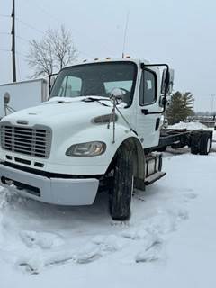 Freightliner M2 106 Box Truck - 270HP, 6 Speed Automatic