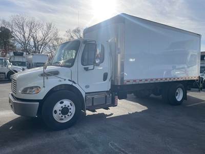 Freightliner M2 106 18 ft Box Truck - 240HP, 9 Speed Automatic, Roll up Door, Liftgate