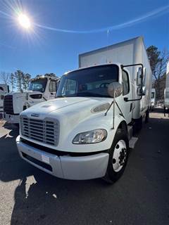 Freightliner M2 106 26 ft Box Truck - 280HP, 6 Speed Automatic, Tri-Fold Door, Liftgate