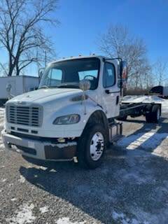 Freightliner M2 106 Box Truck - 270HP, 6 Speed Automatic