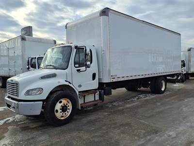 Freightliner M2 106 26 ft Box Truck - 260HP, 9 Speed Automatic, Roll up Door, Liftgate