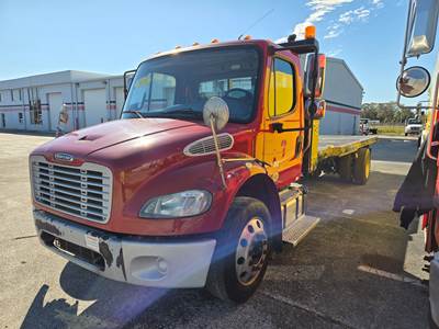 Freightliner M2 106 22 ft Box Truck - 250HP, 6 Speed Automatic