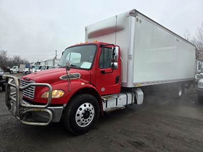 Freightliner M2 106 28 ft Box Truck - 280HP, 6 Speed Automatic, Roll up Door, Liftgate