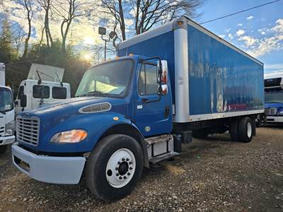 Freightliner M2 106 24 ft Box Truck - 240HP, 9 Speed Automatic, Roll up Door, Liftgate