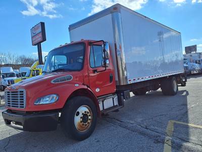 Freightliner M2 106 24 ft Box Truck - 280HP, 6 Speed Automatic, Roll up Door, Liftgate