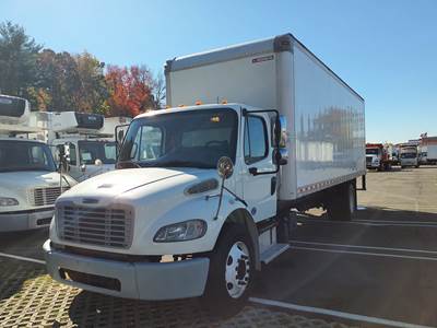 Freightliner M2 106 26 ft Box Truck - 240HP, 6 Speed Automatic, Roll up Door