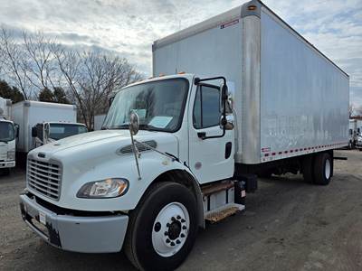 Freightliner M2 106 26 ft Box Truck - 9 Speed Automatic, Roll up Door