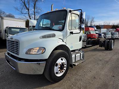 Freightliner M2 106 Box Truck - 280HP, 9 Speed Automatic