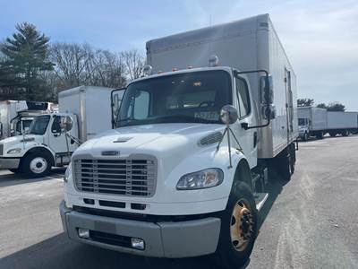 Freightliner M2 106 26 ft Box Truck - 6 Speed Automatic, Roll up Door