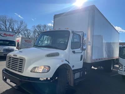 Freightliner M2 106 26 ft Box Truck - 9 Speed Automatic, Roll up Door, Liftgate