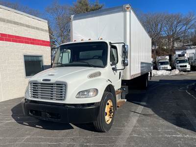 Freightliner M2 106 26 ft Box Truck - 9 Speed Automatic, Roll up Door, Liftgate