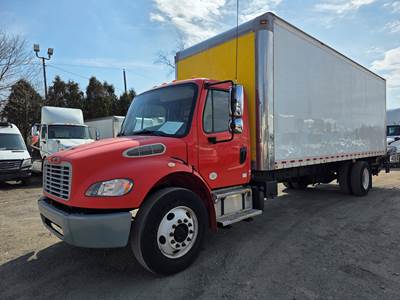 Freightliner M2 106 24 ft Box Truck - 280HP, 9 Speed Automatic, Roll up Door, Liftgate