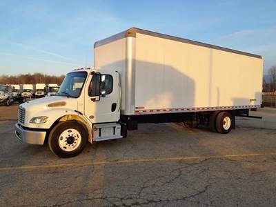 Freightliner M2 106 28 ft Box Truck - 6 Speed Automatic, Swing Door
