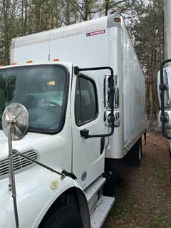 Freightliner M2 106 18 ft Box Truck - 240HP, 6 Speed Automatic, Roll up Door, Liftgate