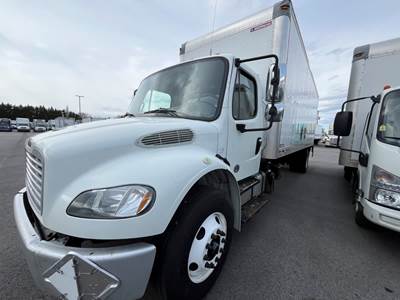 Freightliner M2 106 26 ft Box Truck - 280HP, 6 Speed Automatic, Roll up Door, Liftgate