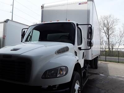 Freightliner M2 106 26 ft Box Truck - 280HP, 9 Speed Automatic, Roll up Door, Liftgate