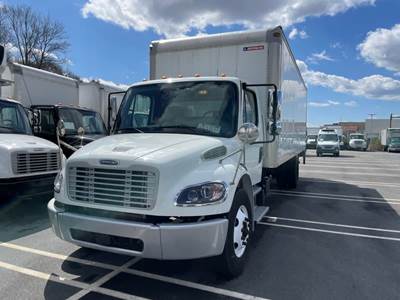 Freightliner M2 106 26 ft Box Truck - 260HP, 6 Speed Automatic, Roll up Door, Liftgate