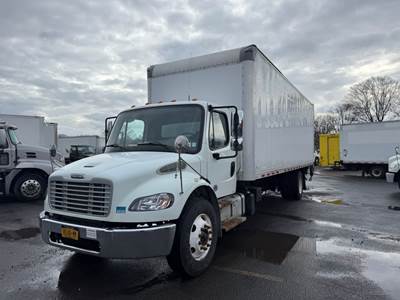 Freightliner M2 106 26 ft Box Truck - 240HP, 5 Speed Automatic, Roll up Door, Liftgate