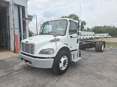 Freightliner M2 106 Box Truck - 280HP, 6 Speed Automatic