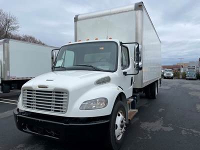 Freightliner M2 106 26 ft Box Truck - 240HP, 9 Speed Automatic, Roll up Door, Liftgate